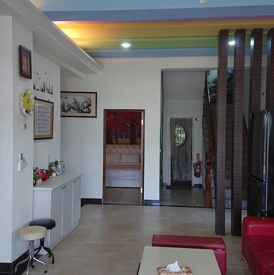 تختخواب و صبحانه Relax Homestay