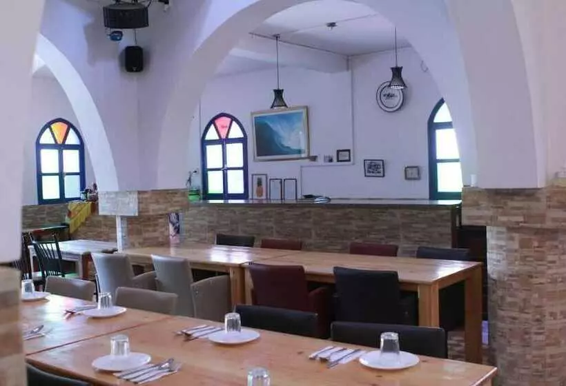 Hostelli Auberge Tasra