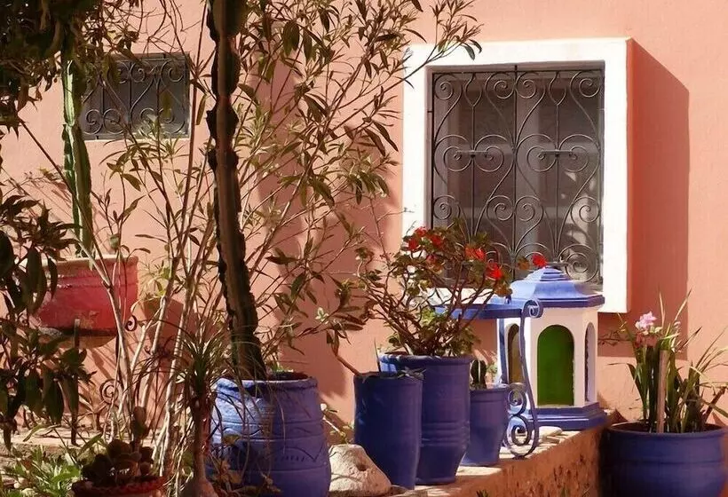 Hostelli Auberge Tasra