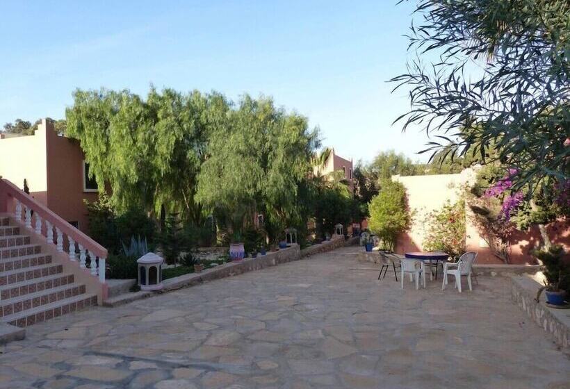 Хостел Auberge Tasra