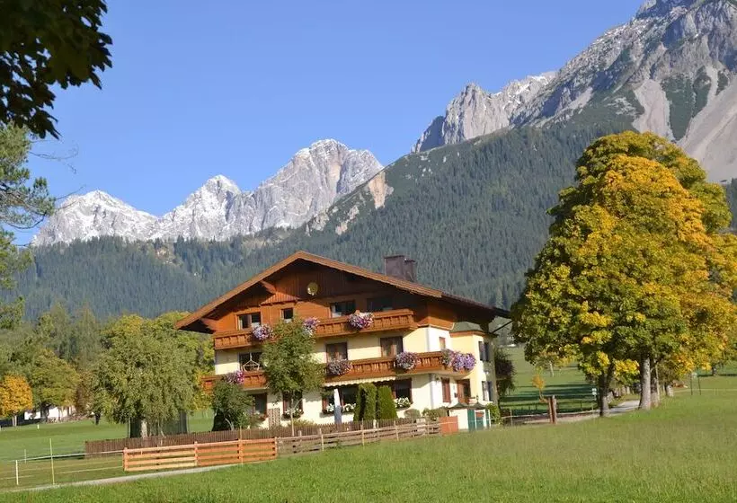 Hotelli Alpenecho