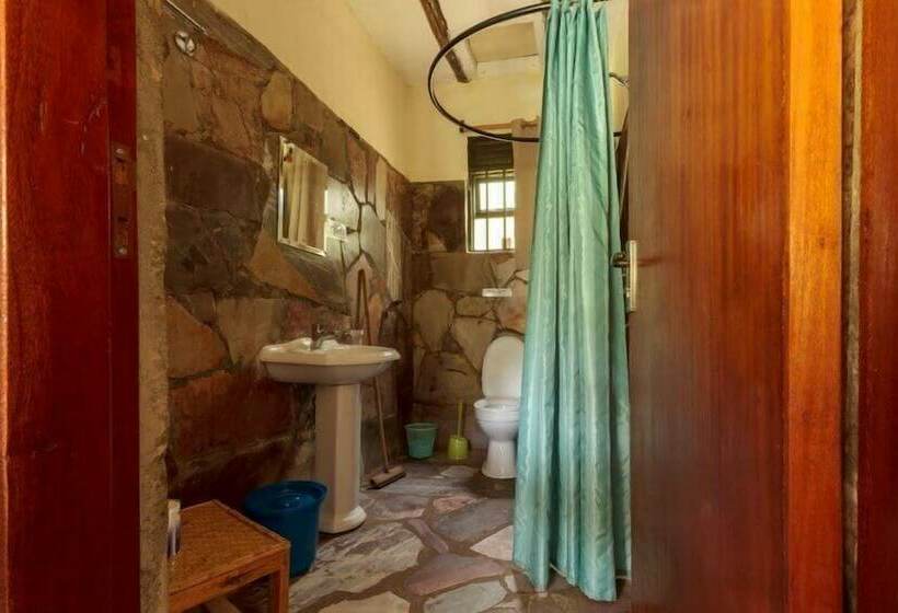 هتل Gorilla Valley Lodge