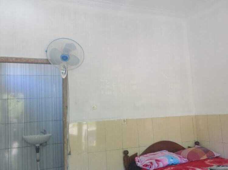 Hotel Homestay Baronsari