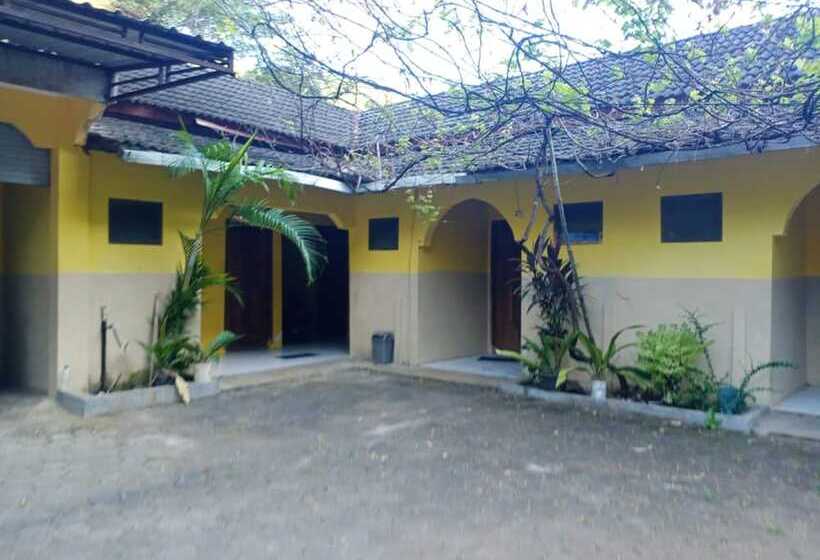Hotel Homestay Baronsari
