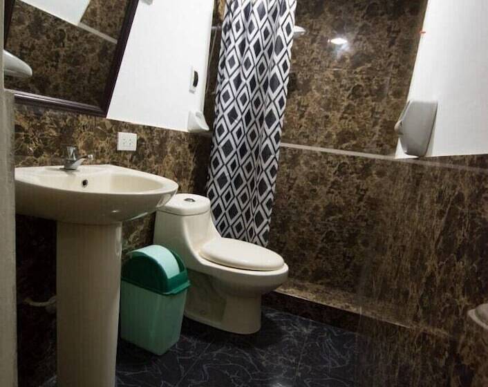 هتل Hostal Don Pablito