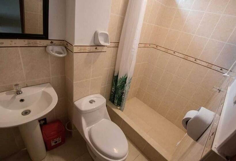 هتل Hostal Don Pablito