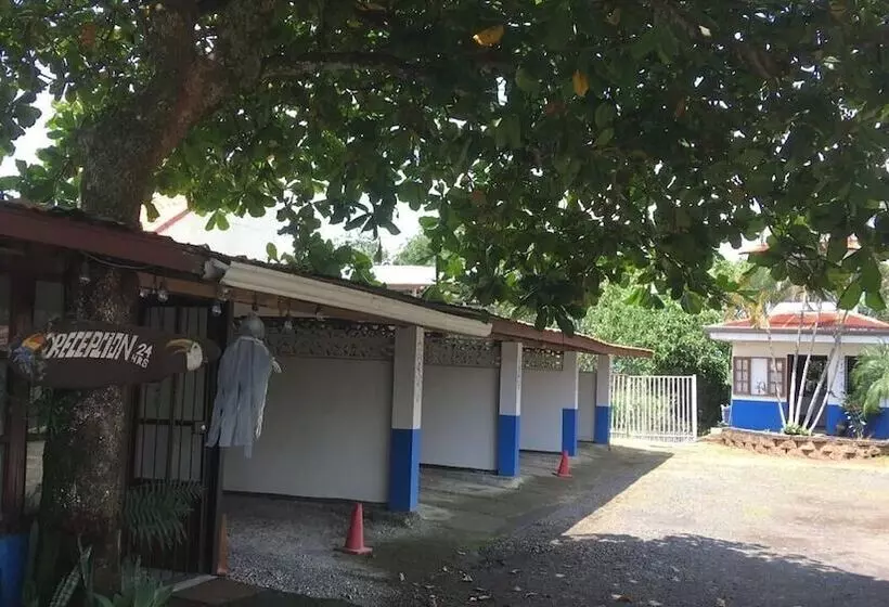 Hotelli Monte Del Mago