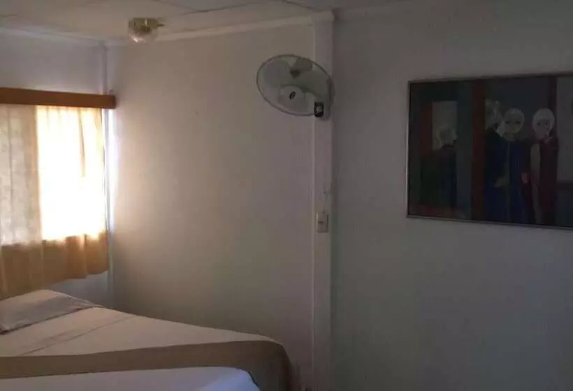 Hotelli Monte Del Mago