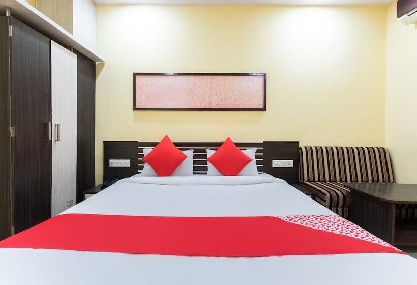 فندق Oyo 40153  Rajendra Palace