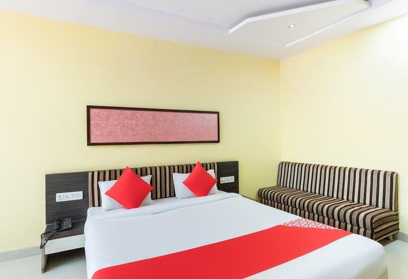 فندق Oyo 40153  Rajendra Palace