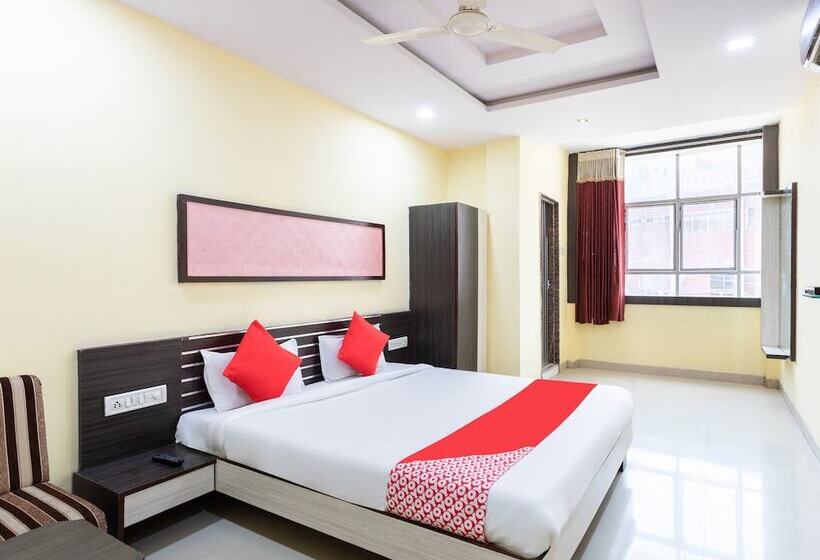 فندق Oyo 40153  Rajendra Palace