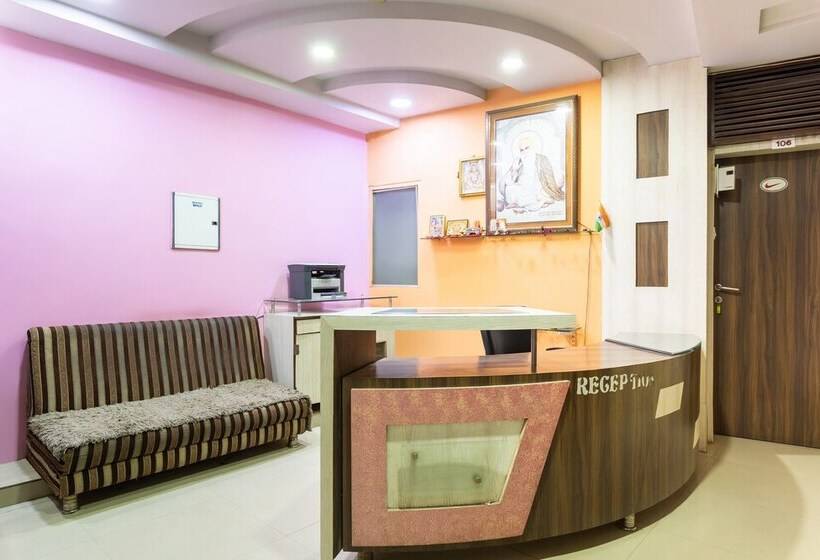 فندق Oyo 40153  Rajendra Palace