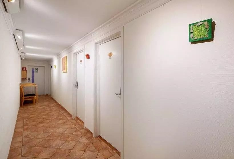 ペンション Høland Gaardsmotell