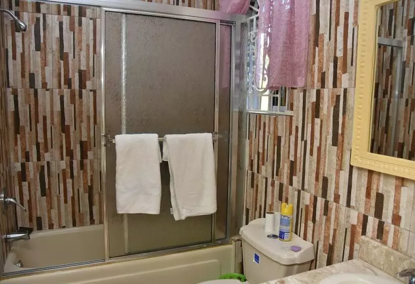 پانسیون Lwguesthouse