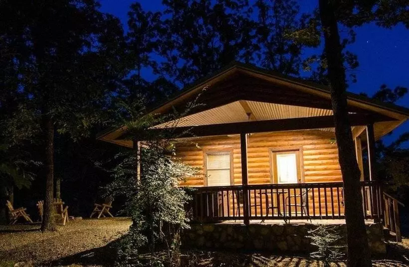 Sunsettin Cabin With Fireplace, Free Wifi, And Parking Onsite By Redawning
