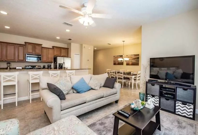 Townhome In Champions Gate Resort 2827