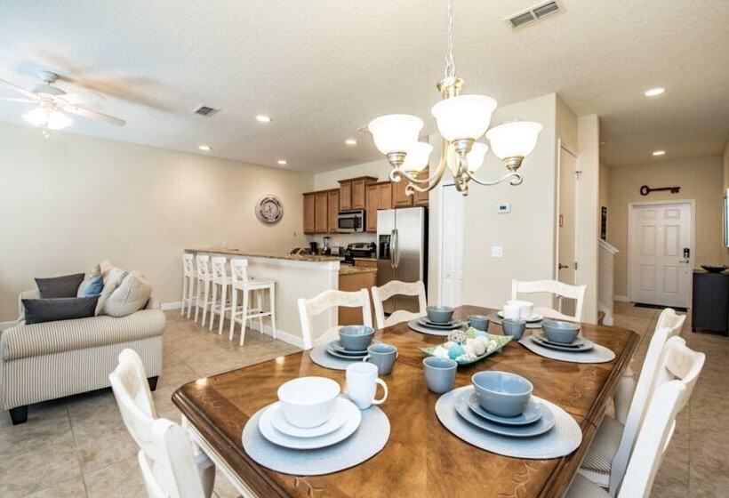 Townhome In Champions Gate Resort 2827