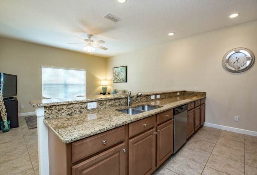 Townhome In Champions Gate Resort 2827