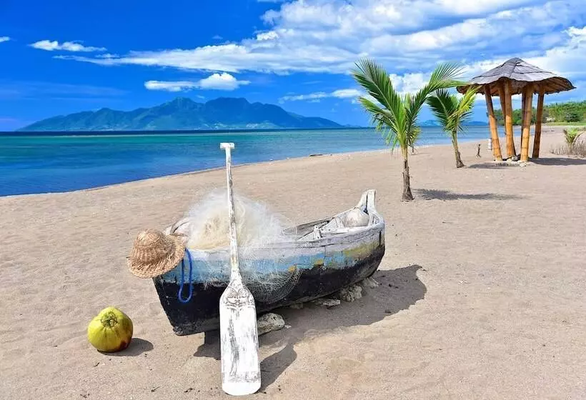 فندق Coconut Garden Beach Resort