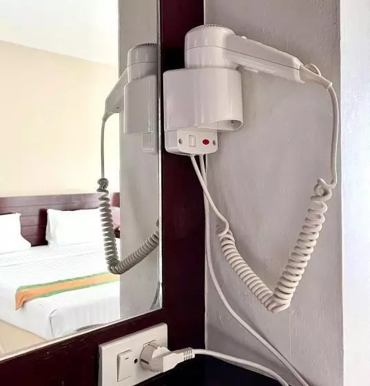 Hotel Golden Crown Grand