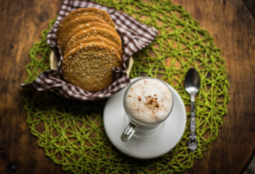 هتل Y Restaurante La Casa Rosa