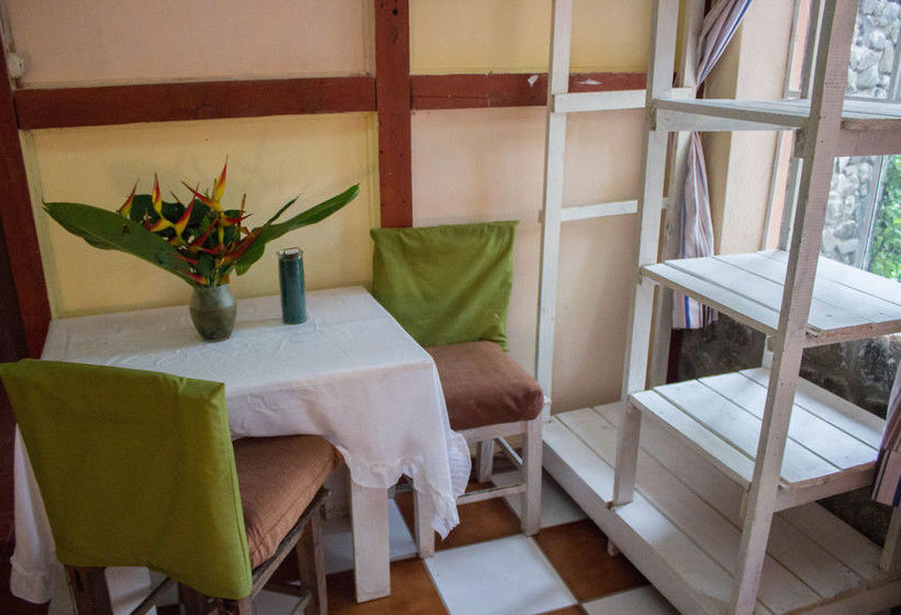 هتل Y Restaurante La Casa Rosa