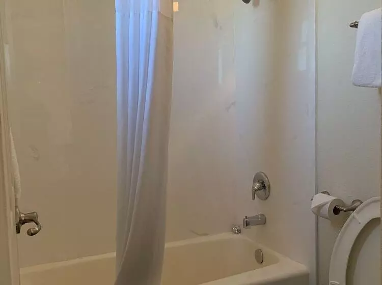 Отель Lajunta Inn