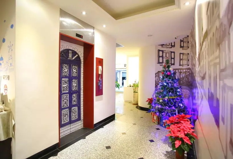 هتل Love House Inn