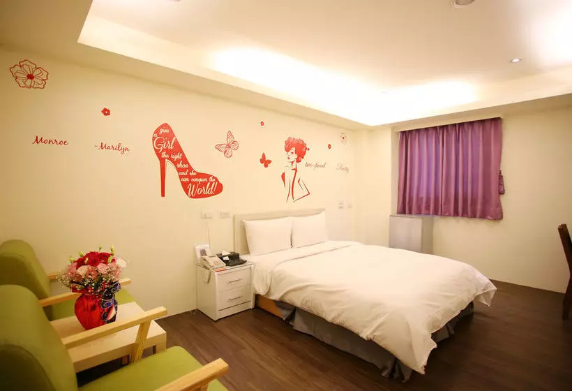 هتل Love House Inn