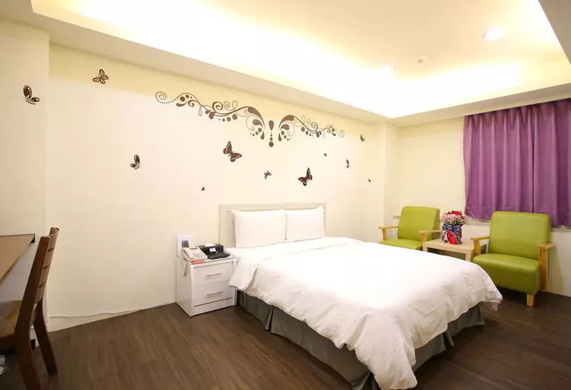 هتل Love House Inn