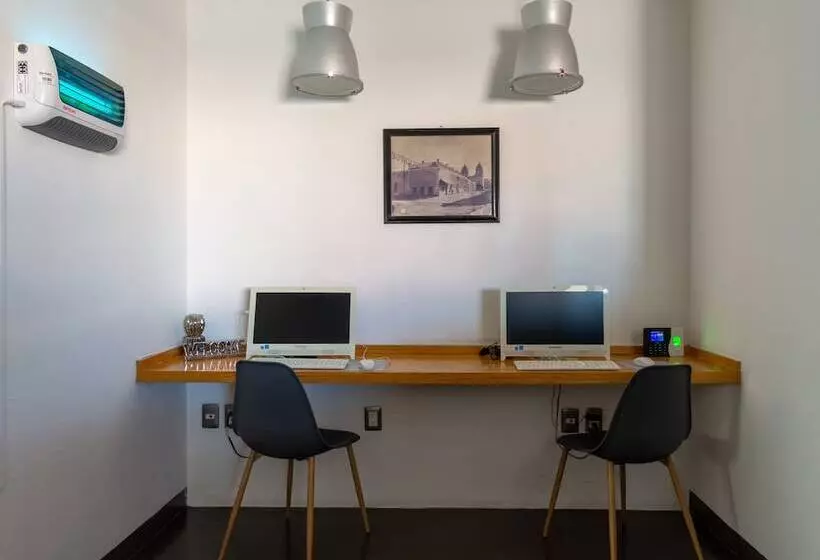 ホテル Mexico Inn Express