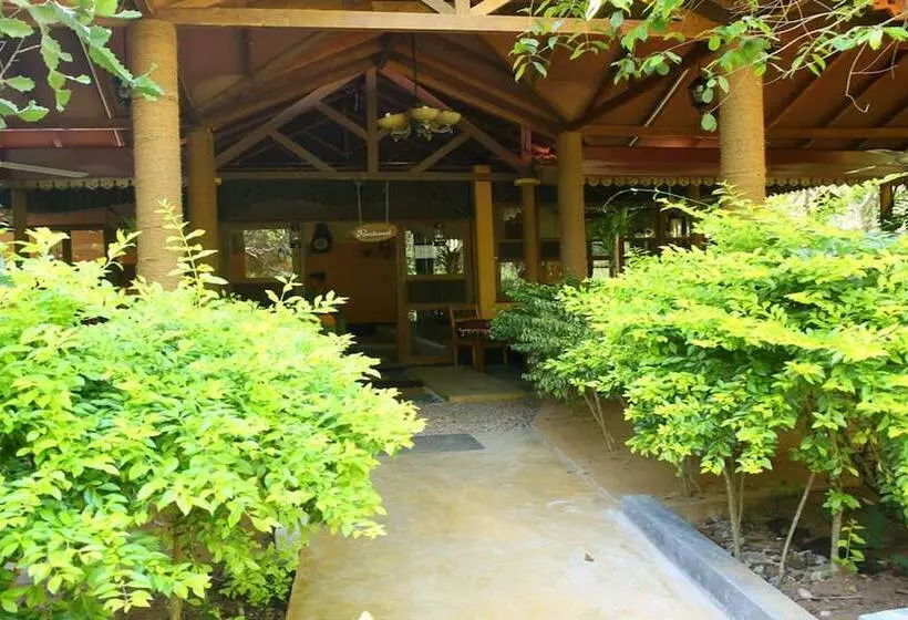 בית מלון כפרי Nature Lanka Ayurveda Resort