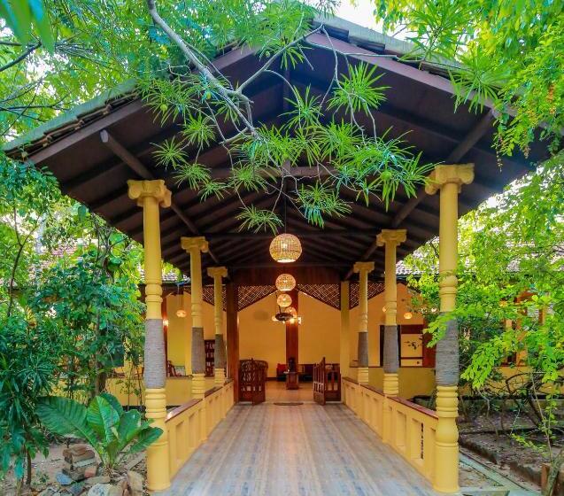Отель Nature Lanka Ayurveda Resort