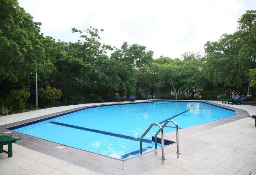 Отель Nature Lanka Ayurveda Resort