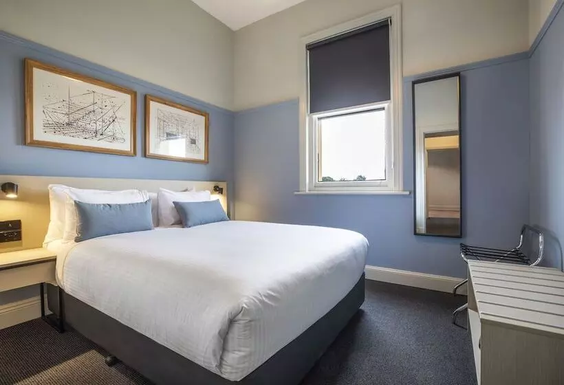 Nightcap At Federal Hotel Mt Gambier