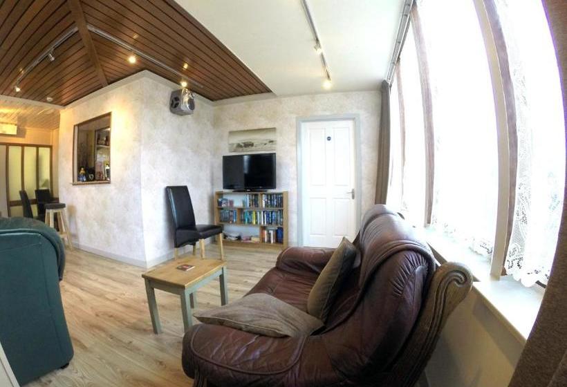 호텔 Orca Country Inn