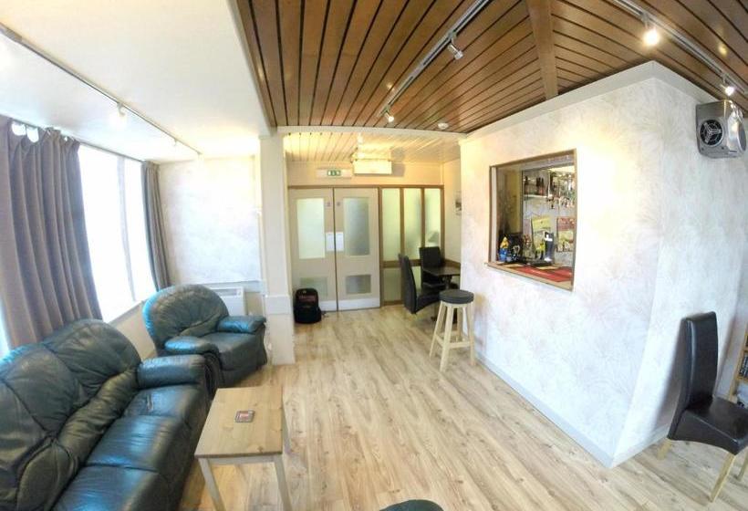 호텔 Orca Country Inn