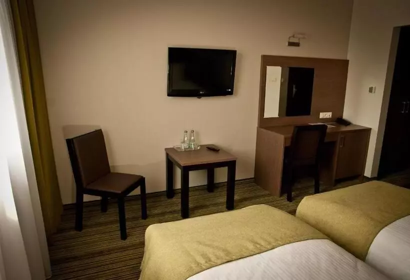 Отель Pod Dębem