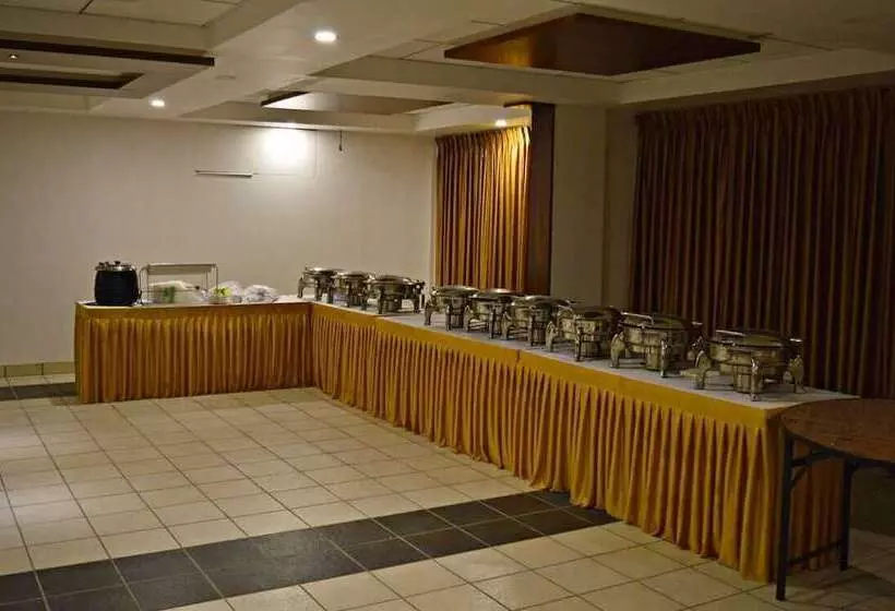 Hotel Sepoy Grande Mysore