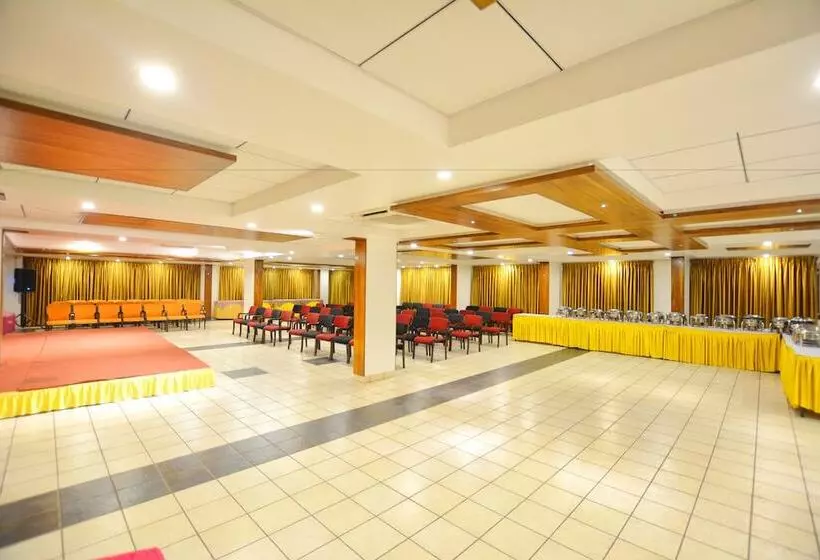 Hotel Sepoy Grande Mysore