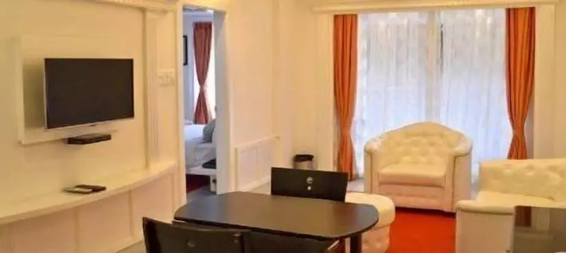 Hotel Sepoy Grande Mysore