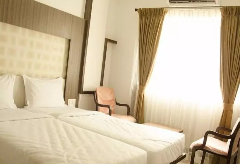 Hotel Sepoy Grande Mysore