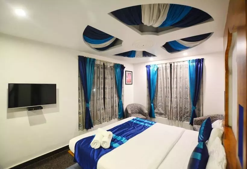 Hotel Sepoy Grande Mysore
