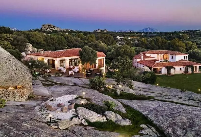 هتل Tenuta Pilastru Country Resort & Spa