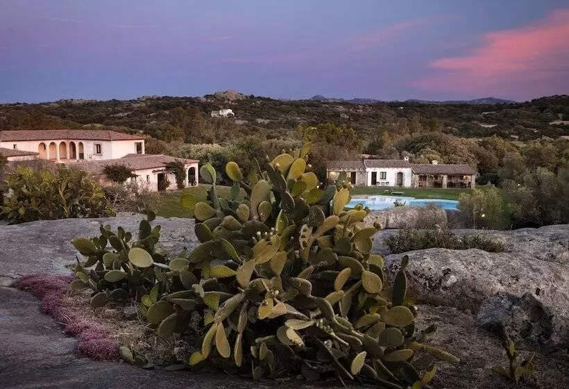 هتل Tenuta Pilastru Country Resort & Spa