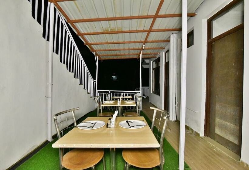 ホテル The Oak Valley