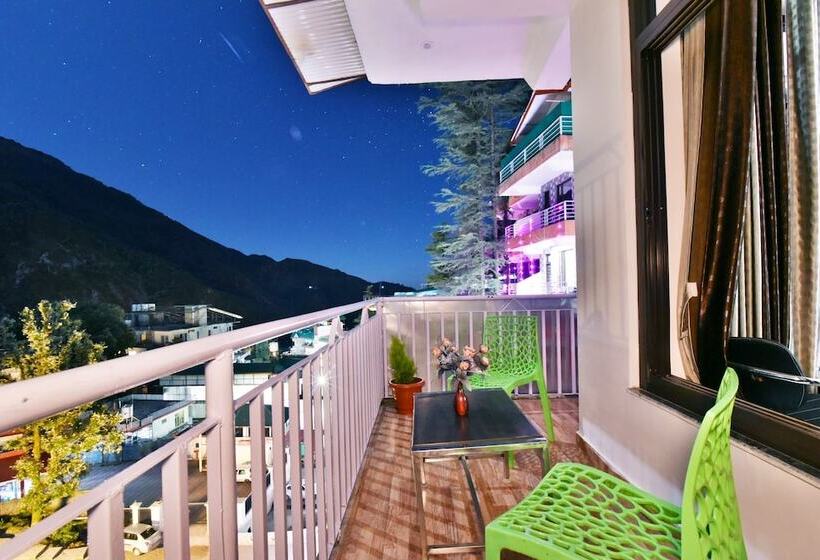 ホテル The Oak Valley