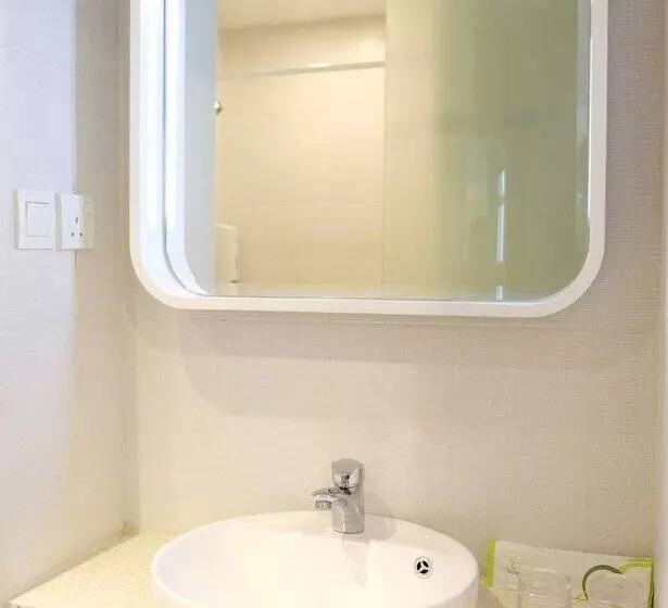 Zest Harbour Bay Batam By Swiss Belhotel International