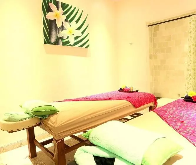 Jas Green Villas And Spa