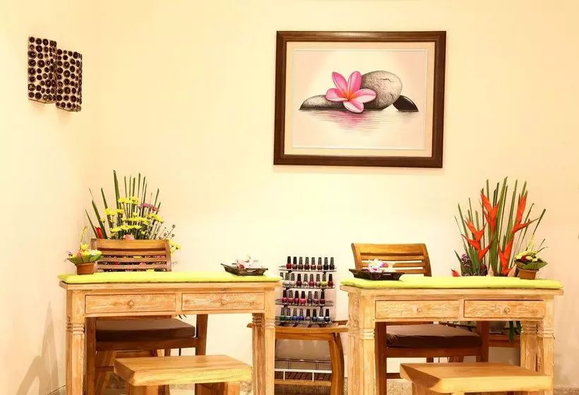 Jas Green Villas And Spa